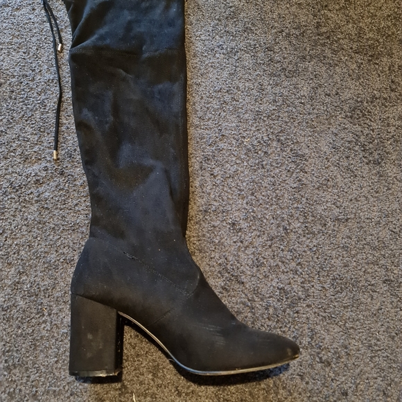 🎉HOST PICK🎉 Black Boots - Picture 2 of 4